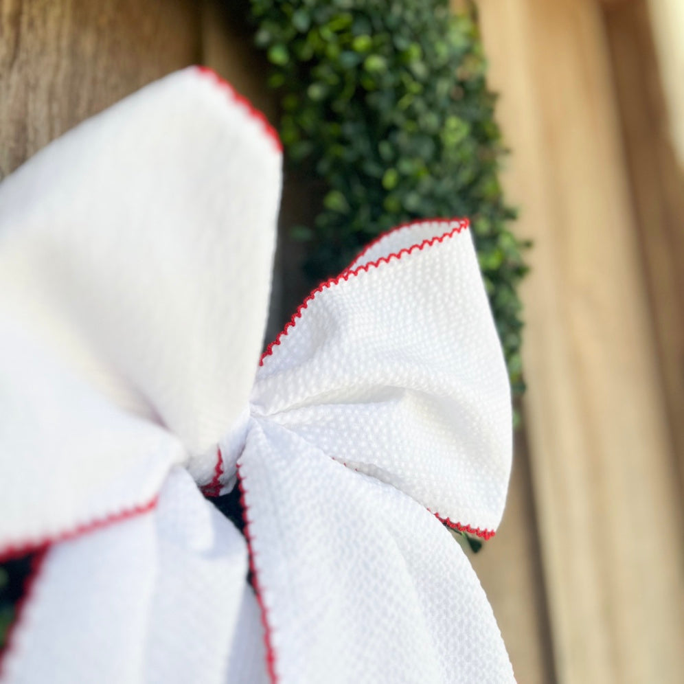 Scalloped Wreath Sash