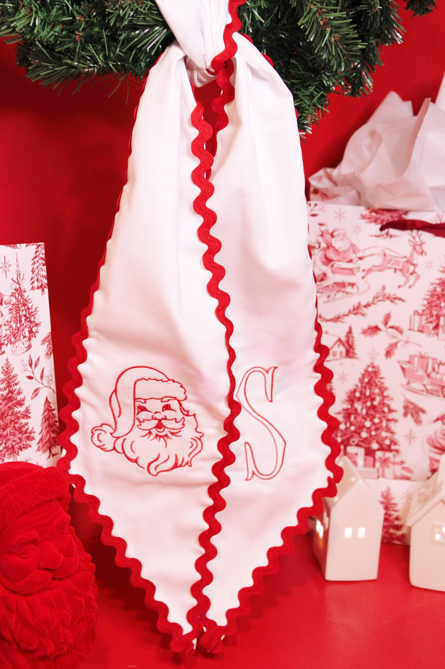 Ric Rac Trim Wreath Sash